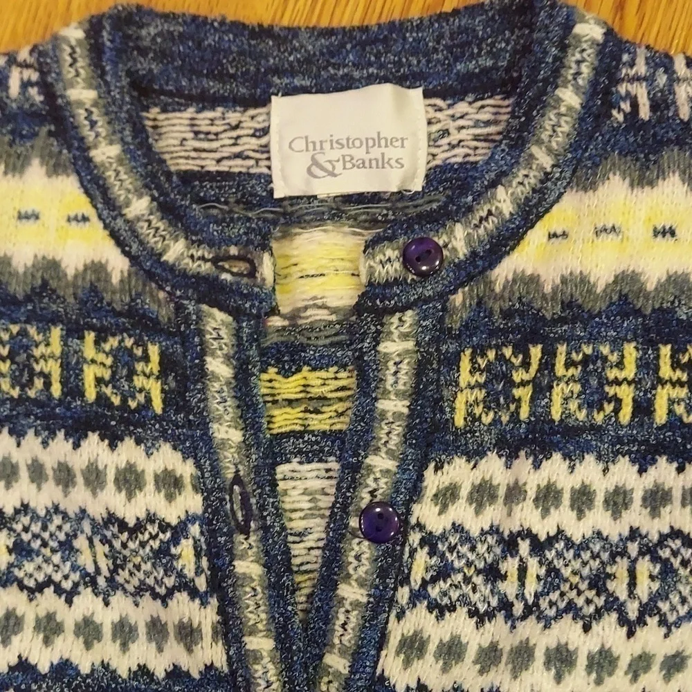 Christopher Banks button down top. Size M-L - Picture 3 of 5
